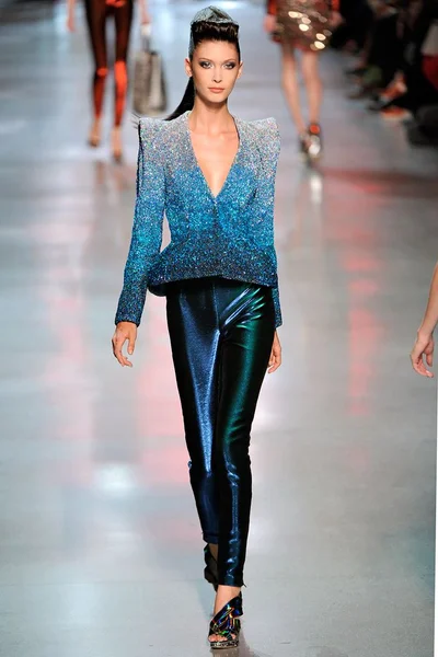 Look 17